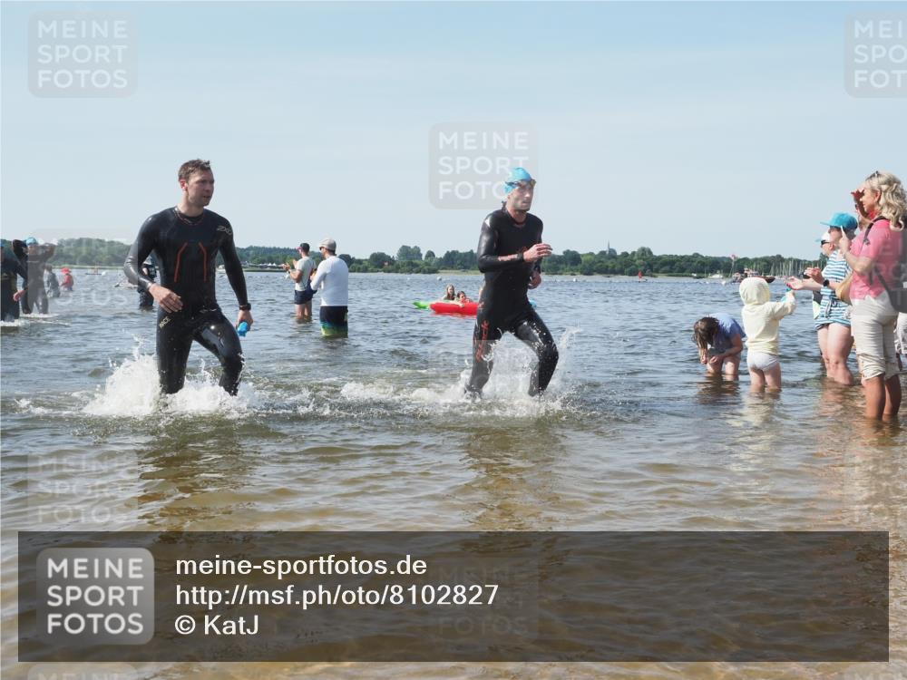 22.06.2025 - Viking Triathlon KatJ http://msf.ph/oto/8102827 22.06.2025 10:34:26 Schwimmen 294, 306, 366, 430, 486, 520, 527, 546 meine-sportfotos.de