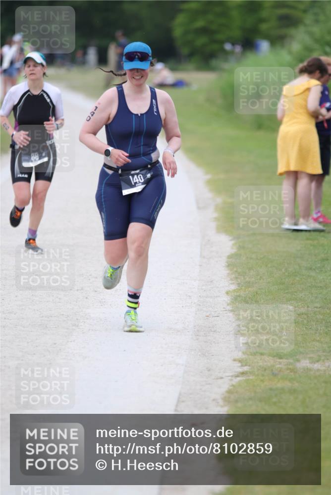 22.06.2025 - Viking Triathlon H.Heesch http://msf.ph/oto/8102859 22.06.2025 15:49:03 Laufen 86, 140 meine-sportfotos.de