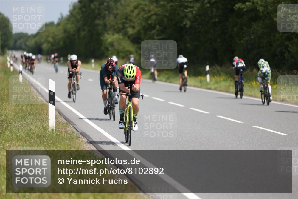 22.06.2025 - Viking Triathlon Yannick Fuchs http://msf.ph/oto/8102892 22.06.2025 12:05:51 Radfahren 20, 265, 387, 425, 543, 637 meine-sportfotos.de