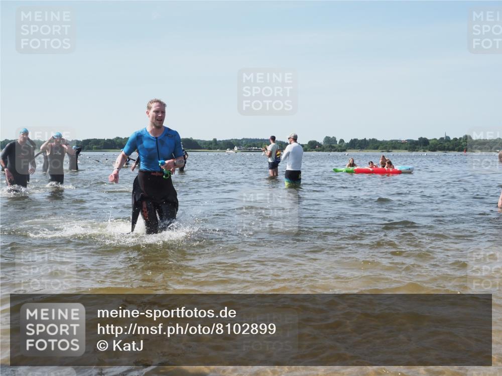 22.06.2025 - Viking Triathlon KatJ http://msf.ph/oto/8102899 22.06.2025 10:34:29 Schwimmen 247, 294, 306, 341, 366, 430, 486, 520, 527, 546 meine-sportfotos.de