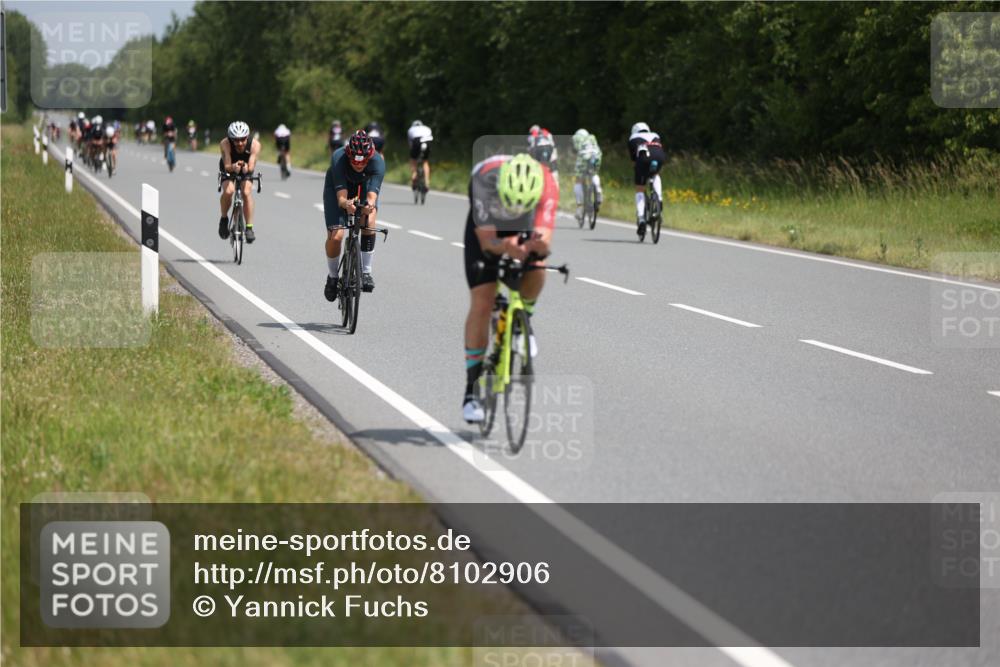 22.06.2025 - Viking Triathlon Yannick Fuchs http://msf.ph/oto/8102906 22.06.2025 12:05:51 Radfahren 20, 265, 387, 425, 543, 637 meine-sportfotos.de