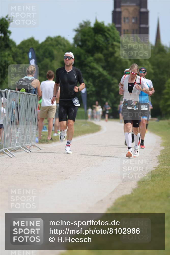 22.06.2025 - Viking Triathlon H.Heesch http://msf.ph/oto/8102966 22.06.2025 13:20:52 Laufen 46, 266, 334, 526, 604 meine-sportfotos.de