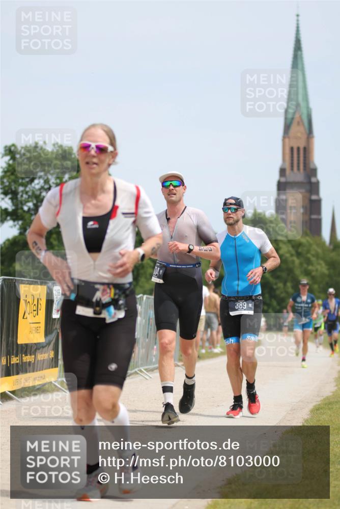 22.06.2025 - Viking Triathlon H.Heesch http://msf.ph/oto/8103000 22.06.2025 13:20:58 Laufen 17, 46, 266, 334, 389, 526 meine-sportfotos.de