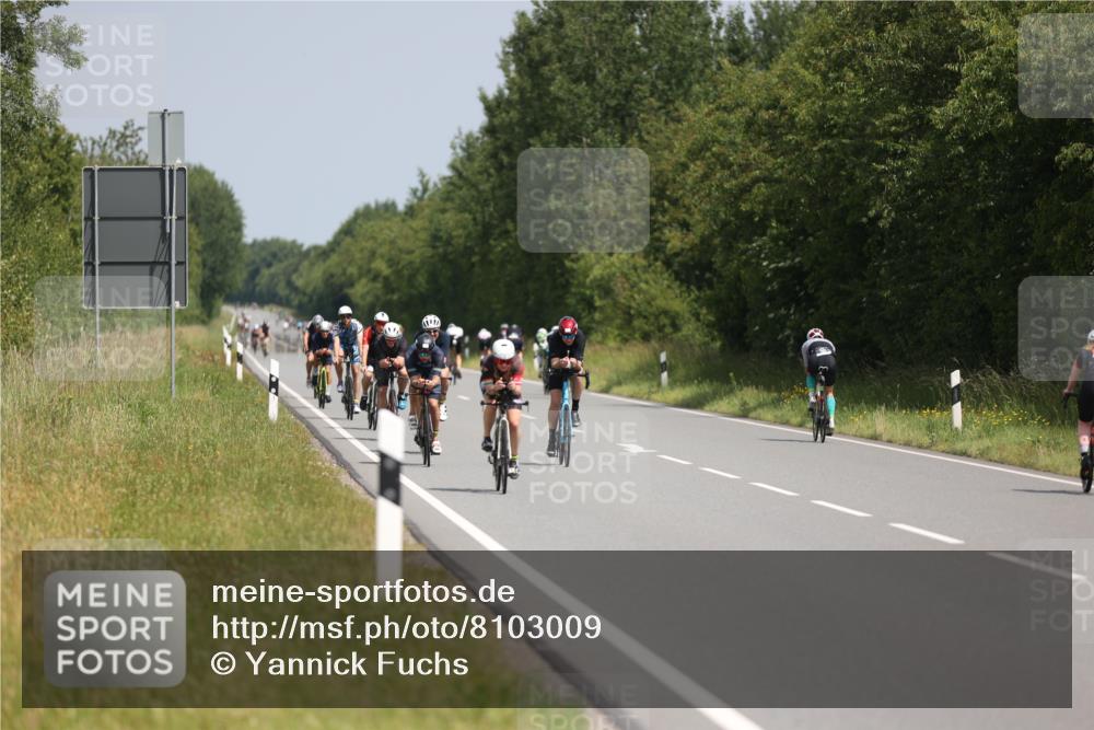 22.06.2025 - Viking Triathlon Yannick Fuchs http://msf.ph/oto/8103009 22.06.2025 12:05:58 Radfahren 20, 70, 88, 134, 177, 265, 300, 304, 447, 456 meine-sportfotos.de