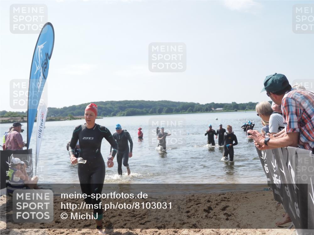 22.06.2025 - Viking Triathlon MichiJ http://msf.ph/oto/8103031 22.06.2025 10:46:19 Schwimmen 121, 144, 213, 225, 406, 647 meine-sportfotos.de