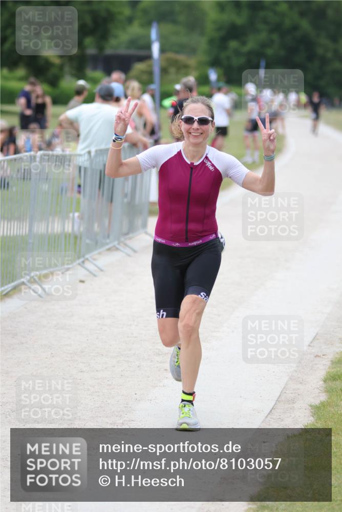 22.06.2025 - Viking Triathlon H.Heesch http://msf.ph/oto/8103057 22.06.2025 15:50:19 Laufen 249, 320 meine-sportfotos.de