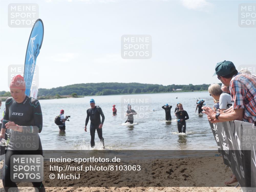 22.06.2025 - Viking Triathlon MichiJ http://msf.ph/oto/8103063 22.06.2025 10:46:19 Schwimmen 121, 144, 213, 225, 406, 647 meine-sportfotos.de