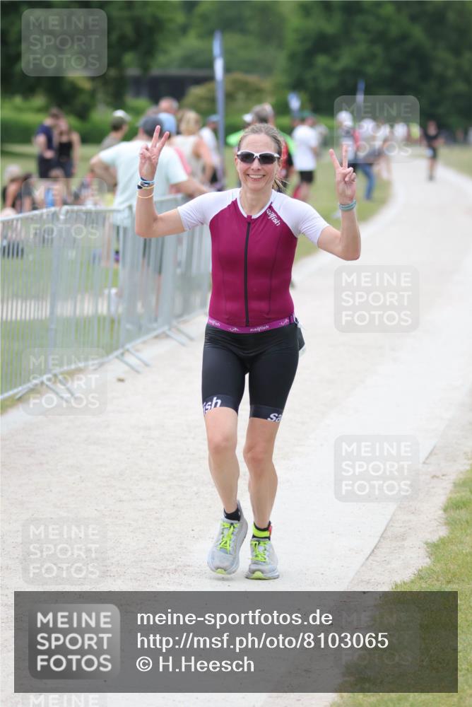 22.06.2025 - Viking Triathlon H.Heesch http://msf.ph/oto/8103065 22.06.2025 15:50:20 Laufen 249, 320 meine-sportfotos.de