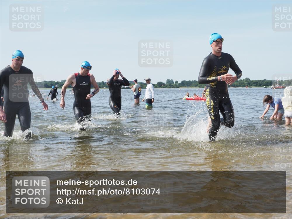 22.06.2025 - Viking Triathlon KatJ http://msf.ph/oto/8103074 22.06.2025 10:34:34 Schwimmen 114, 247, 284, 306, 323, 341, 366, 430, 520, 546, 550 meine-sportfotos.de