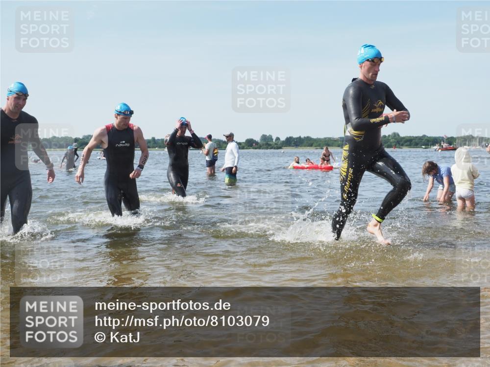 22.06.2025 - Viking Triathlon KatJ http://msf.ph/oto/8103079 22.06.2025 10:34:34 Schwimmen 114, 247, 284, 306, 323, 341, 366, 430, 520, 546, 550 meine-sportfotos.de