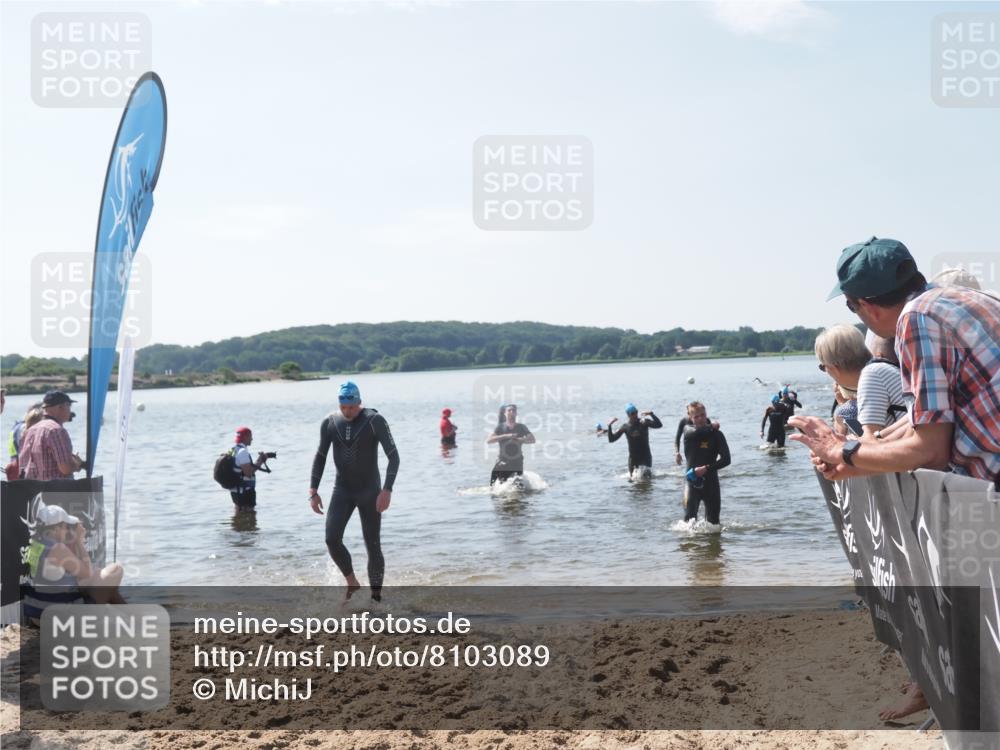 22.06.2025 - Viking Triathlon MichiJ http://msf.ph/oto/8103089 22.06.2025 10:46:20 Schwimmen 60, 121, 144, 213, 225, 406 meine-sportfotos.de