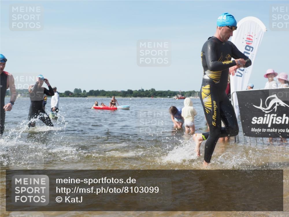 22.06.2025 - Viking Triathlon KatJ http://msf.ph/oto/8103099 22.06.2025 10:34:35 Schwimmen 114, 247, 284, 306, 323, 341, 366, 430, 520, 546, 550 meine-sportfotos.de
