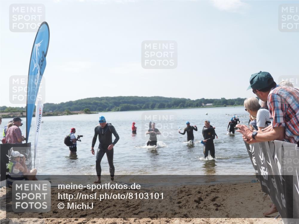 22.06.2025 - Viking Triathlon MichiJ http://msf.ph/oto/8103101 22.06.2025 10:46:20 Schwimmen 60, 121, 144, 213, 225, 406 meine-sportfotos.de