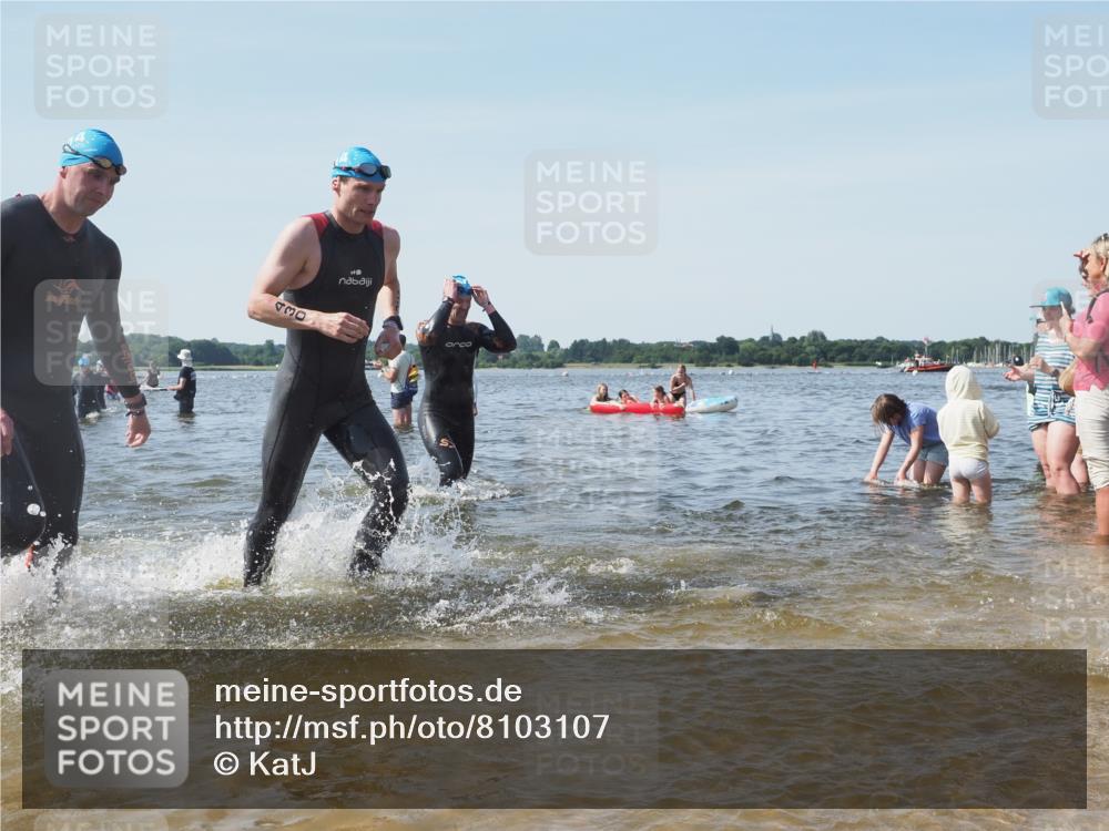 22.06.2025 - Viking Triathlon KatJ http://msf.ph/oto/8103107 22.06.2025 10:34:35 Schwimmen 114, 247, 284, 306, 323, 341, 366, 430, 520, 546, 550 meine-sportfotos.de