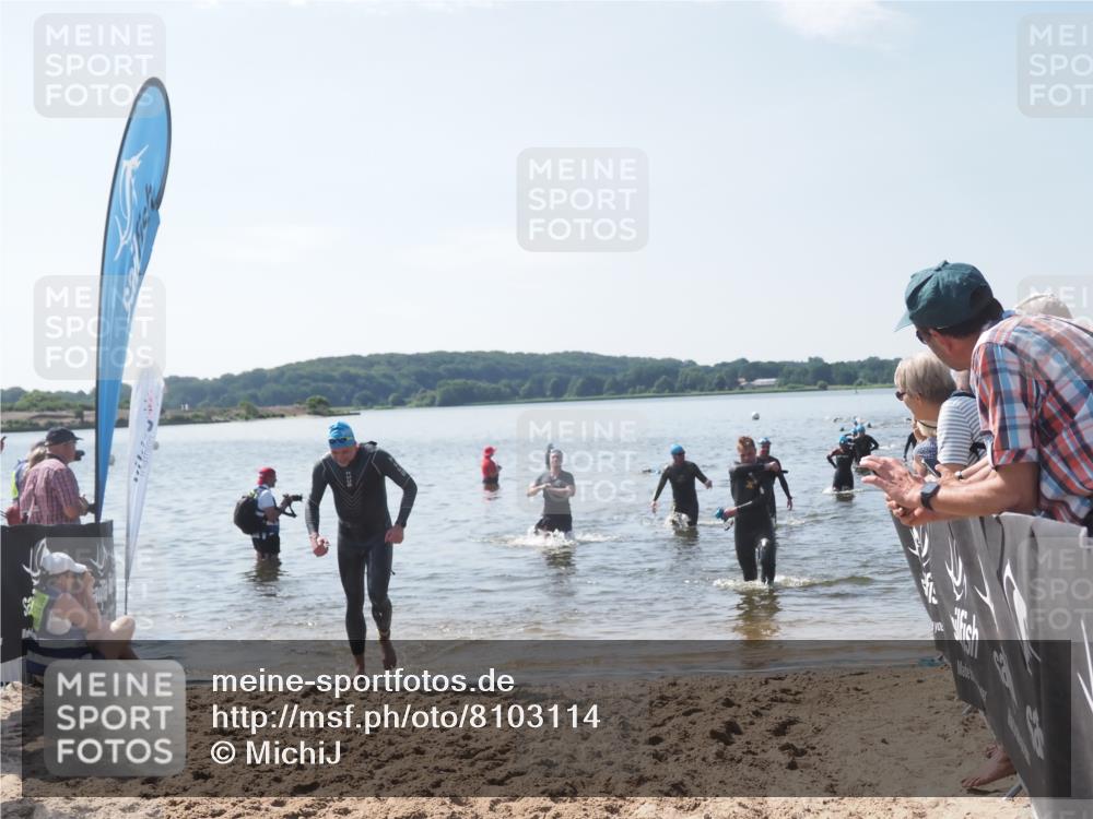 22.06.2025 - Viking Triathlon MichiJ http://msf.ph/oto/8103114 22.06.2025 10:46:21 Schwimmen 60, 121, 144, 213, 225, 406 meine-sportfotos.de