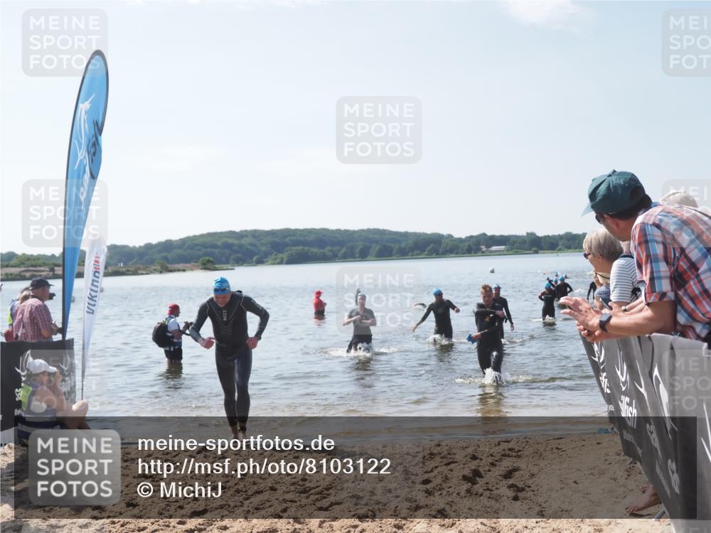 22.06.2025 - Viking Triathlon MichiJ http://msf.ph/oto/8103122 22.06.2025 10:46:21 Schwimmen 60, 121, 144, 213, 225, 406 meine-sportfotos.de