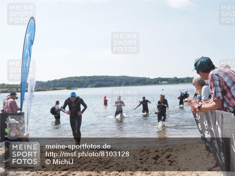 22.06.2025 - Viking Triathlon MichiJ http://msf.ph/oto/8103128 22.06.2025 10:46:21 Schwimmen 60, 121, 144, 213, 225, 406 meine-sportfotos.de