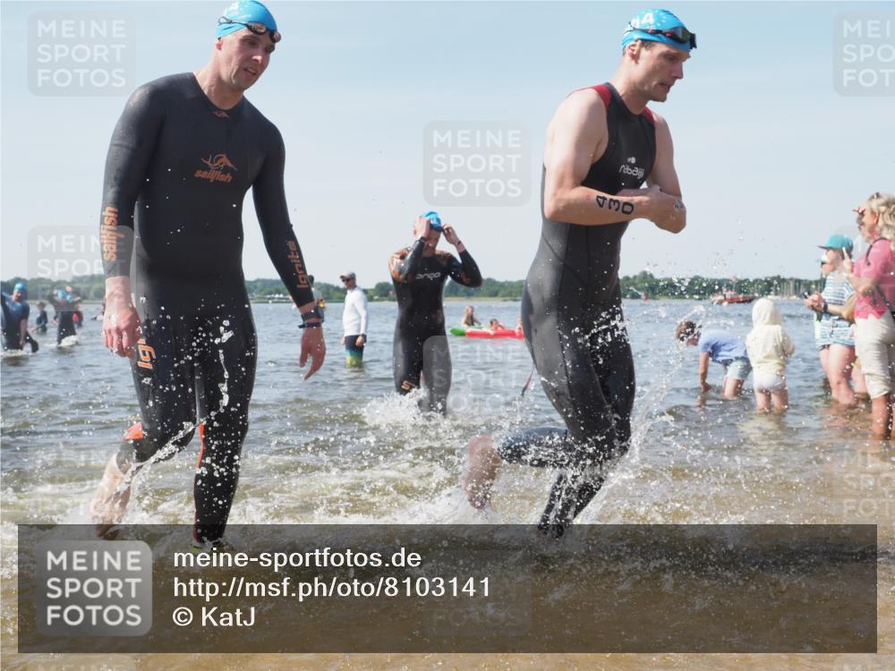 22.06.2025 - Viking Triathlon KatJ http://msf.ph/oto/8103141 22.06.2025 10:34:36 Schwimmen 114, 247, 284, 306, 323, 341, 366, 430, 520, 546, 550 meine-sportfotos.de