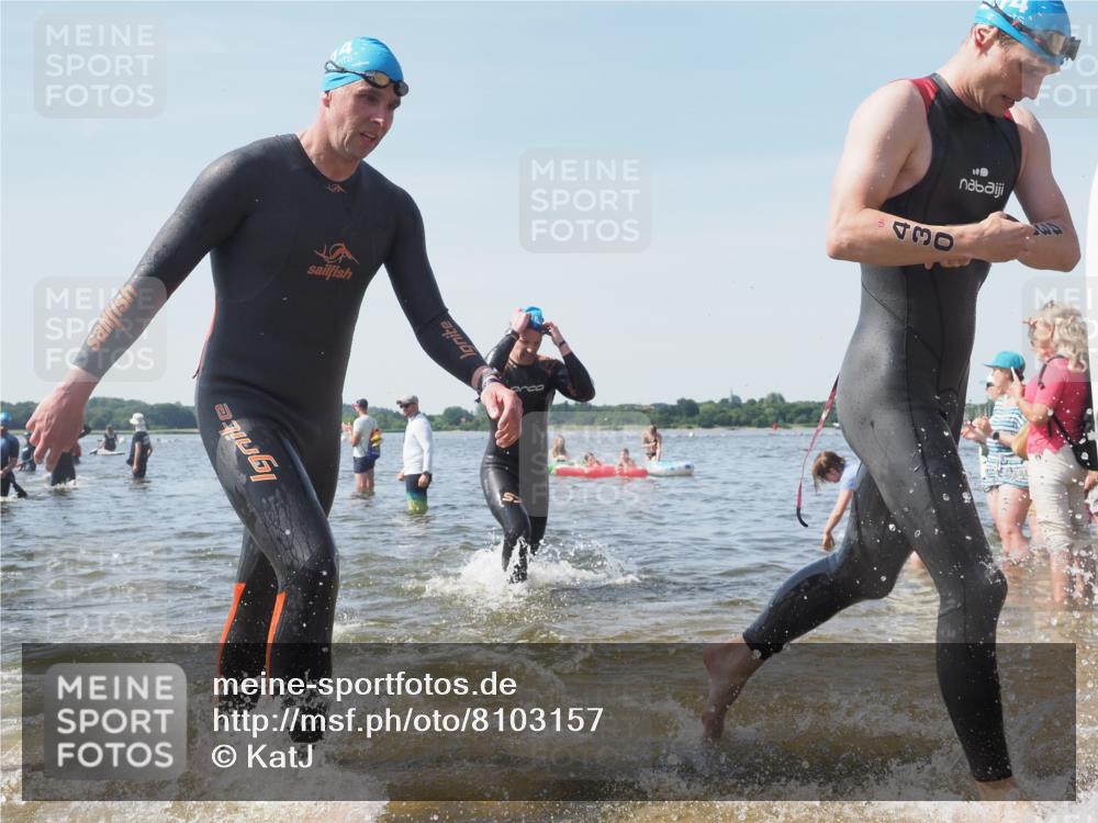 22.06.2025 - Viking Triathlon KatJ http://msf.ph/oto/8103157 22.06.2025 10:34:36 Schwimmen 114, 247, 284, 306, 323, 341, 366, 430, 520, 546, 550 meine-sportfotos.de