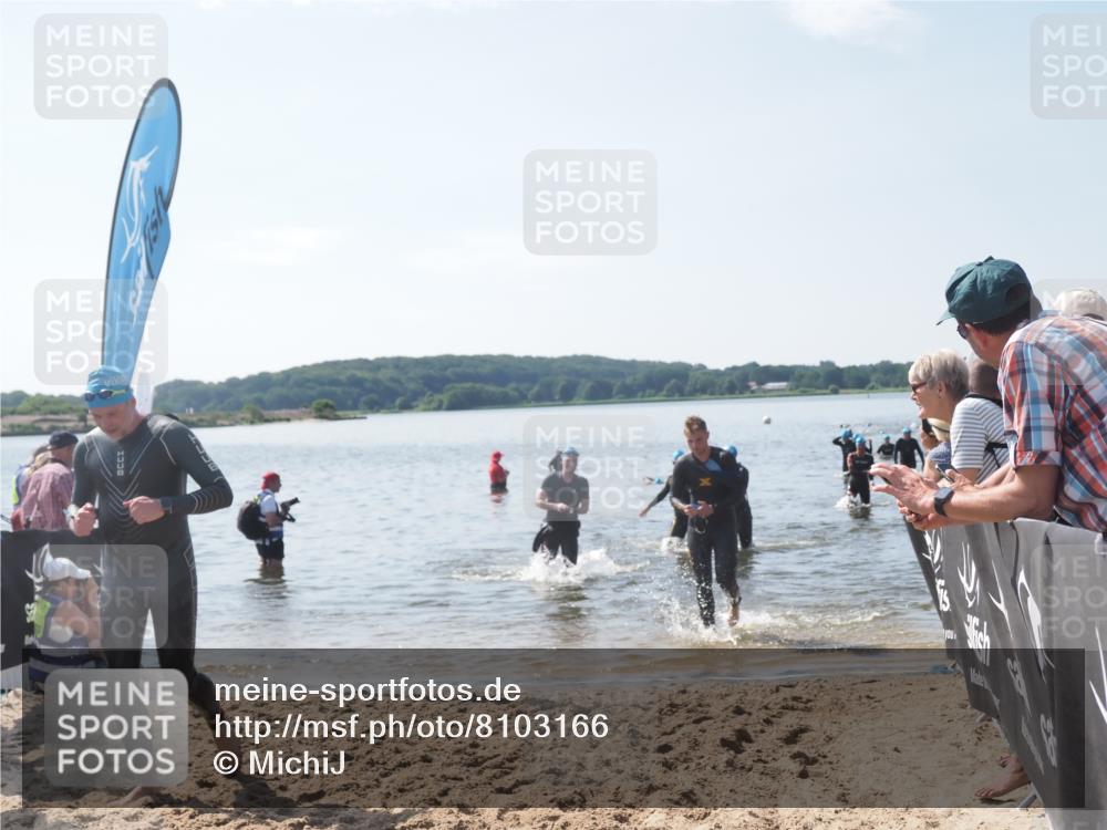 22.06.2025 - Viking Triathlon MichiJ http://msf.ph/oto/8103166 22.06.2025 10:46:23 Schwimmen 60, 121, 144, 213, 225, 406 meine-sportfotos.de