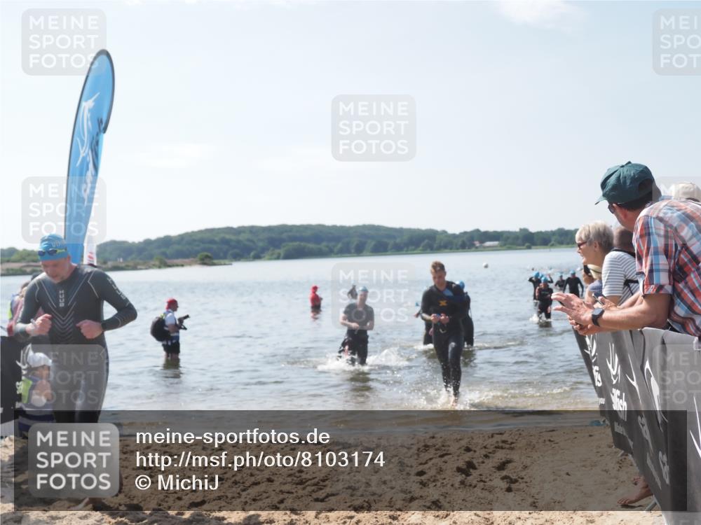 22.06.2025 - Viking Triathlon MichiJ http://msf.ph/oto/8103174 22.06.2025 10:46:23 Schwimmen 60, 121, 144, 213, 225, 406 meine-sportfotos.de