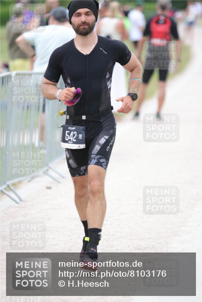 22.06.2025 - Viking Triathlon H.Heesch http://msf.ph/oto/8103176 22.06.2025 15:50:49 Laufen 542 meine-sportfotos.de