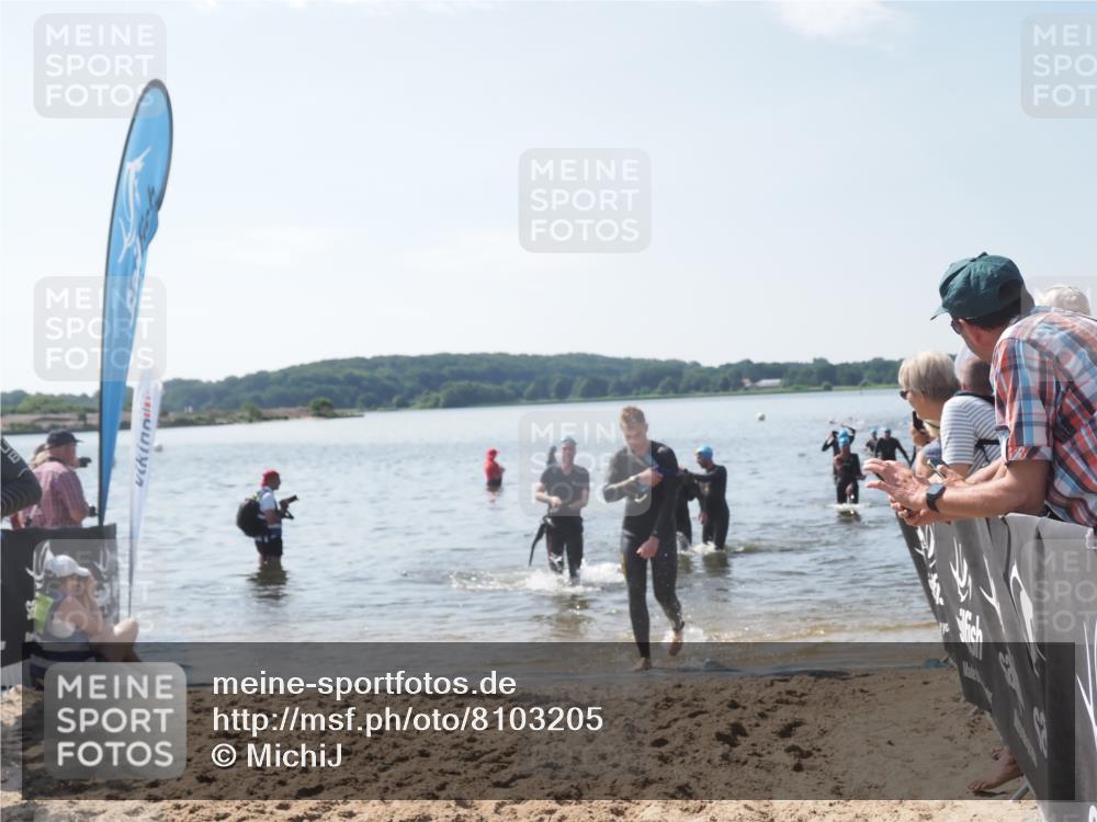 22.06.2025 - Viking Triathlon MichiJ http://msf.ph/oto/8103205 22.06.2025 10:46:24 Schwimmen 60, 121, 144, 213, 225, 406 meine-sportfotos.de