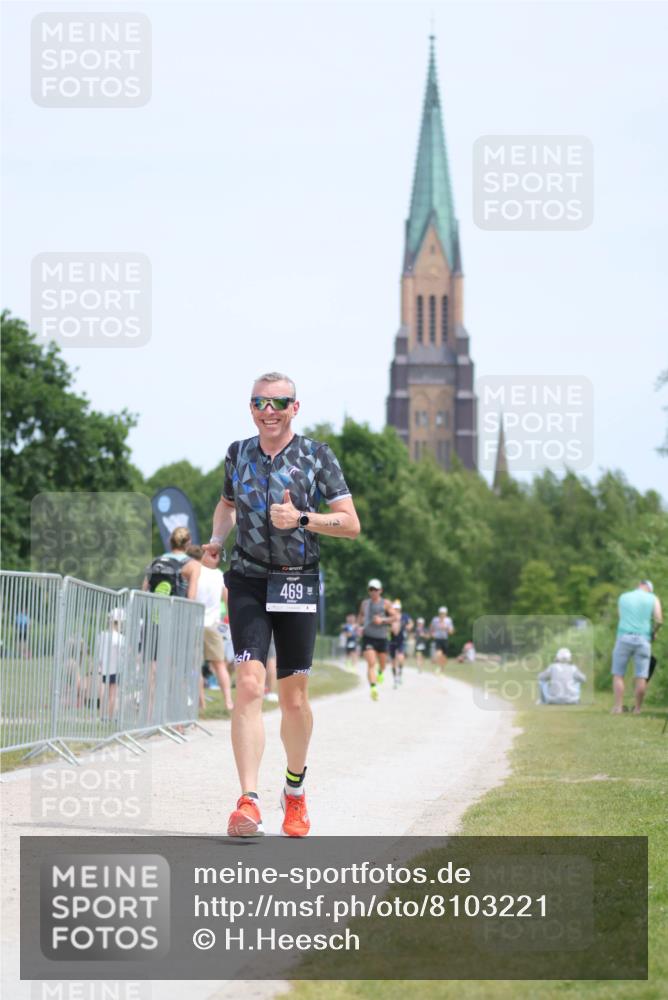 22.06.2025 - Viking Triathlon H.Heesch http://msf.ph/oto/8103221 22.06.2025 13:21:31 Laufen 469 meine-sportfotos.de