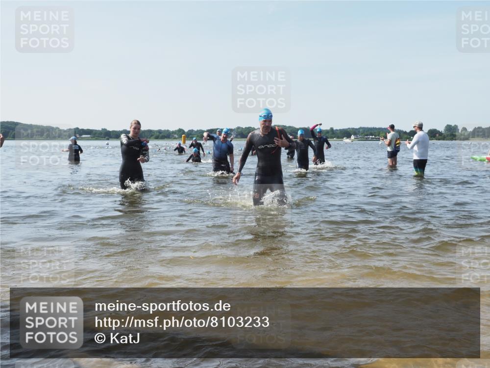 22.06.2025 - Viking Triathlon KatJ http://msf.ph/oto/8103233 22.06.2025 10:34:41 Schwimmen 77, 114, 247, 284, 323, 341, 366, 546, 550 meine-sportfotos.de
