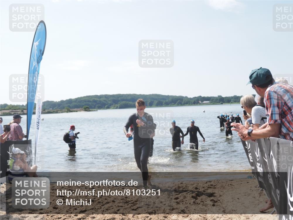 22.06.2025 - Viking Triathlon MichiJ http://msf.ph/oto/8103251 22.06.2025 10:46:25 Schwimmen 60, 121, 213, 225, 406 meine-sportfotos.de