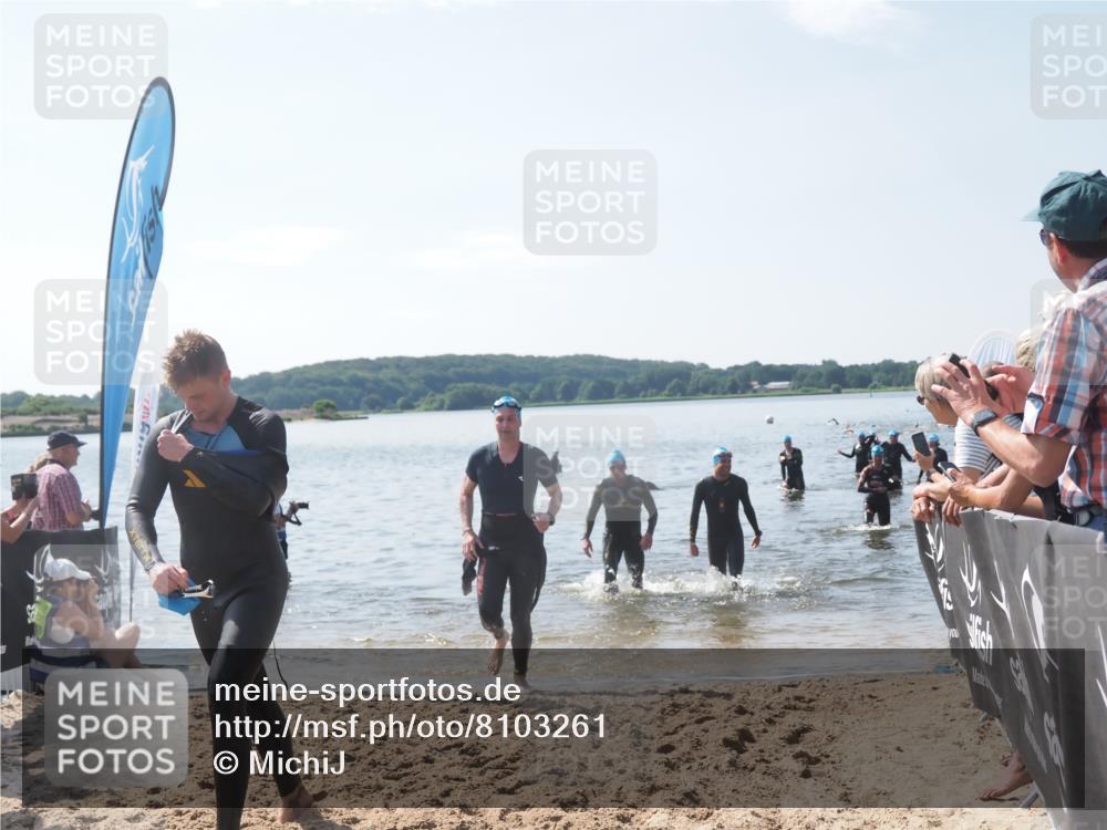 22.06.2025 - Viking Triathlon MichiJ http://msf.ph/oto/8103261 22.06.2025 10:46:27 Schwimmen 60, 213, 225, 333, 406, 479 meine-sportfotos.de