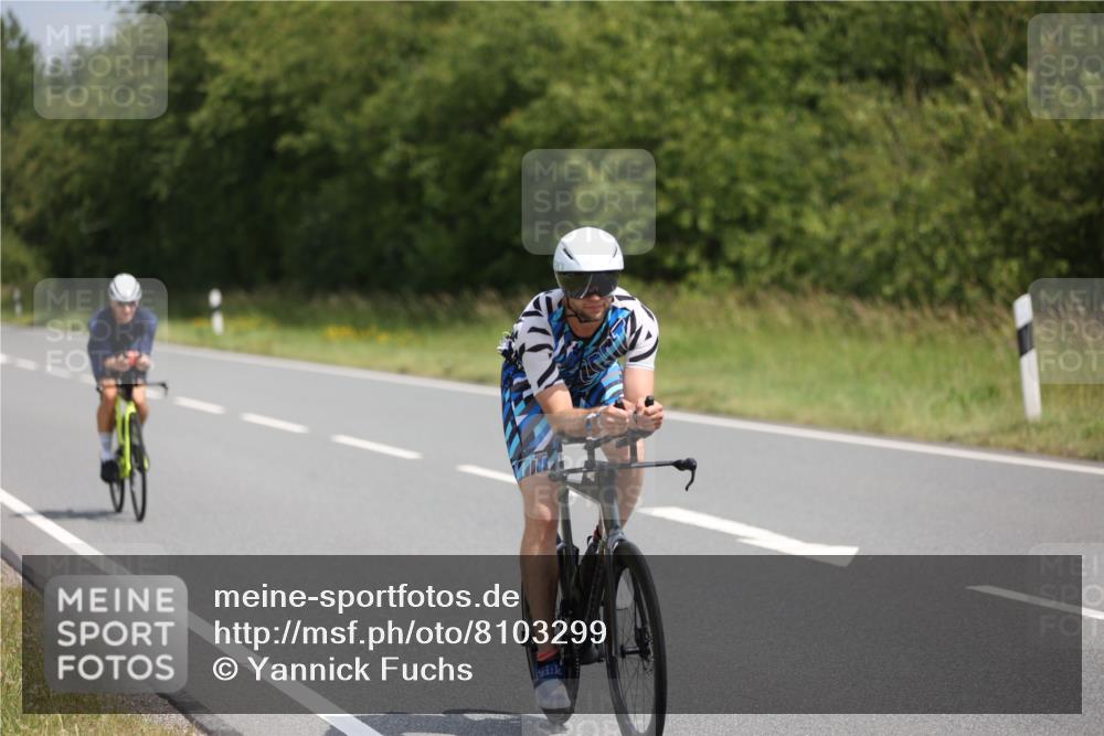 22.06.2025 - Viking Triathlon Yannick Fuchs http://msf.ph/oto/8103299 22.06.2025 12:06:07 Radfahren 70, 74, 88, 134, 177, 208, 300, 304, 323, 447, 456 meine-sportfotos.de