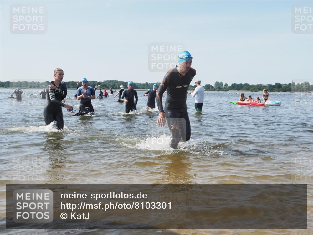 22.06.2025 - Viking Triathlon KatJ http://msf.ph/oto/8103301 22.06.2025 10:34:43 Schwimmen 77, 114, 161, 247, 284, 323, 341, 434, 546, 550 meine-sportfotos.de
