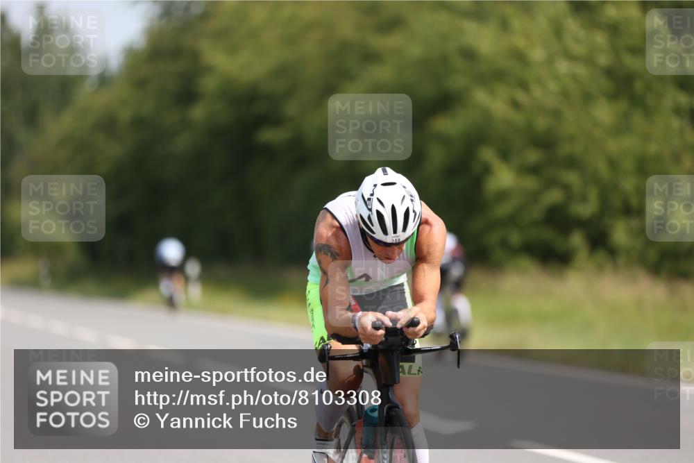 22.06.2025 - Viking Triathlon Yannick Fuchs http://msf.ph/oto/8103308 22.06.2025 11:26:59 Radfahren 145, 167, 248, 368 meine-sportfotos.de
