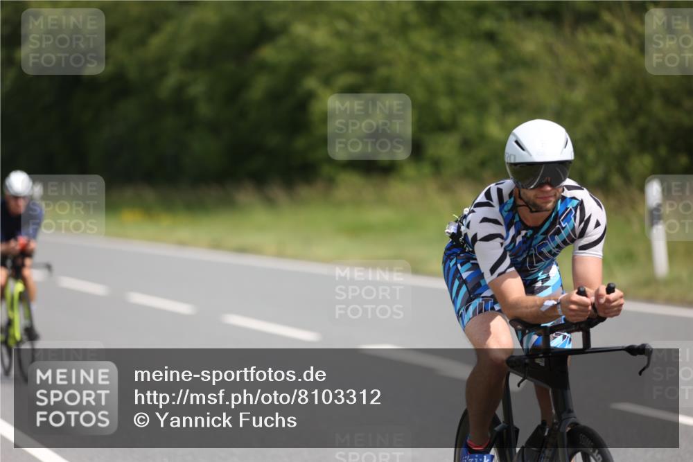 22.06.2025 - Viking Triathlon Yannick Fuchs http://msf.ph/oto/8103312 22.06.2025 12:06:07 Radfahren 70, 74, 88, 134, 177, 208, 300, 304, 323, 447, 456 meine-sportfotos.de