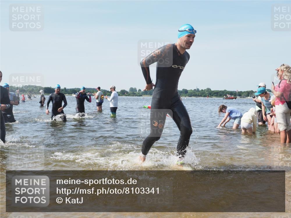 22.06.2025 - Viking Triathlon KatJ http://msf.ph/oto/8103341 22.06.2025 10:34:44 Schwimmen 77, 114, 161, 247, 284, 323, 341, 434, 550 meine-sportfotos.de