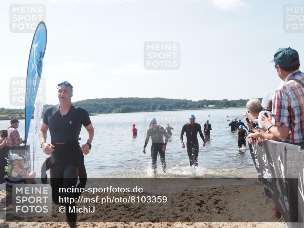 22.06.2025 - Viking Triathlon MichiJ http://msf.ph/oto/8103359 22.06.2025 10:46:29 Schwimmen 60, 143, 213, 225, 333, 406, 479 meine-sportfotos.de