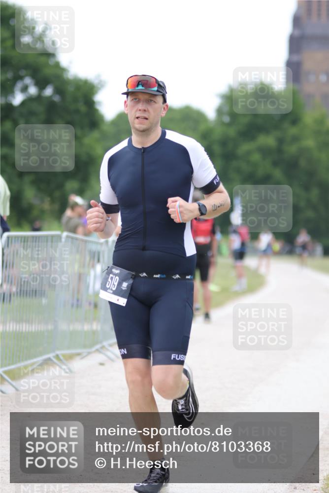22.06.2025 - Viking Triathlon H.Heesch http://msf.ph/oto/8103368 22.06.2025 15:52:12 Laufen 519 meine-sportfotos.de