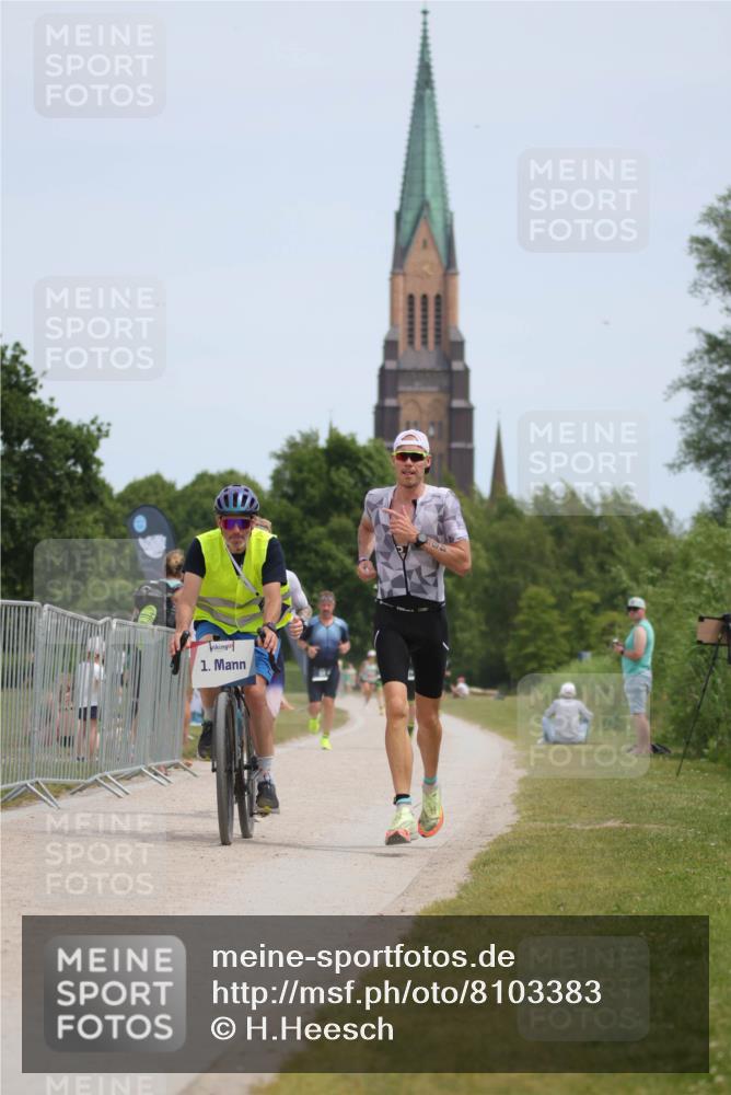 22.06.2025 - Viking Triathlon H.Heesch http://msf.ph/oto/8103383 22.06.2025 13:21:51 Laufen 4, 485, 544 meine-sportfotos.de