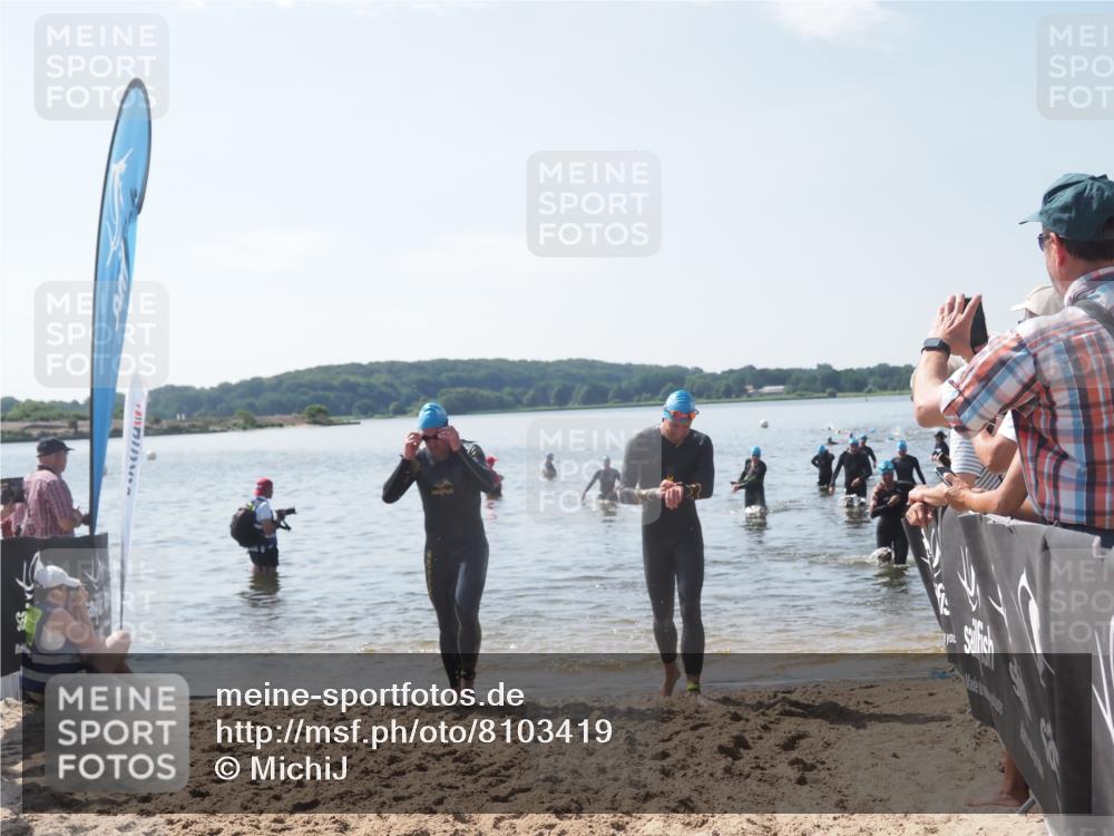 22.06.2025 - Viking Triathlon MichiJ http://msf.ph/oto/8103419 22.06.2025 10:46:31 Schwimmen 60, 143, 225, 333, 406, 479 meine-sportfotos.de