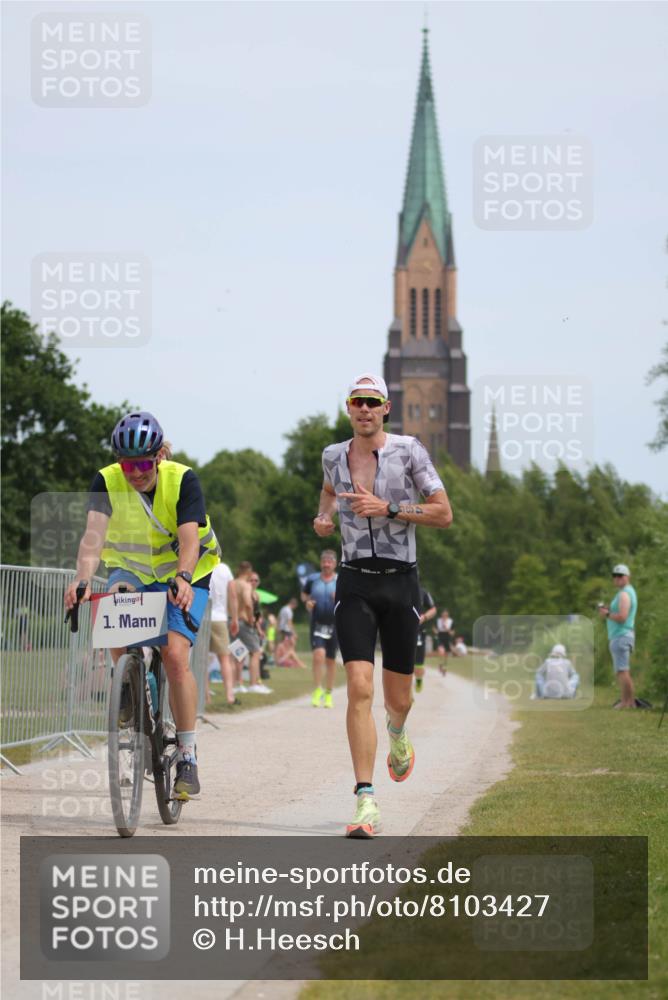 22.06.2025 - Viking Triathlon H.Heesch http://msf.ph/oto/8103427 22.06.2025 13:21:51 Laufen 4, 485, 544 meine-sportfotos.de