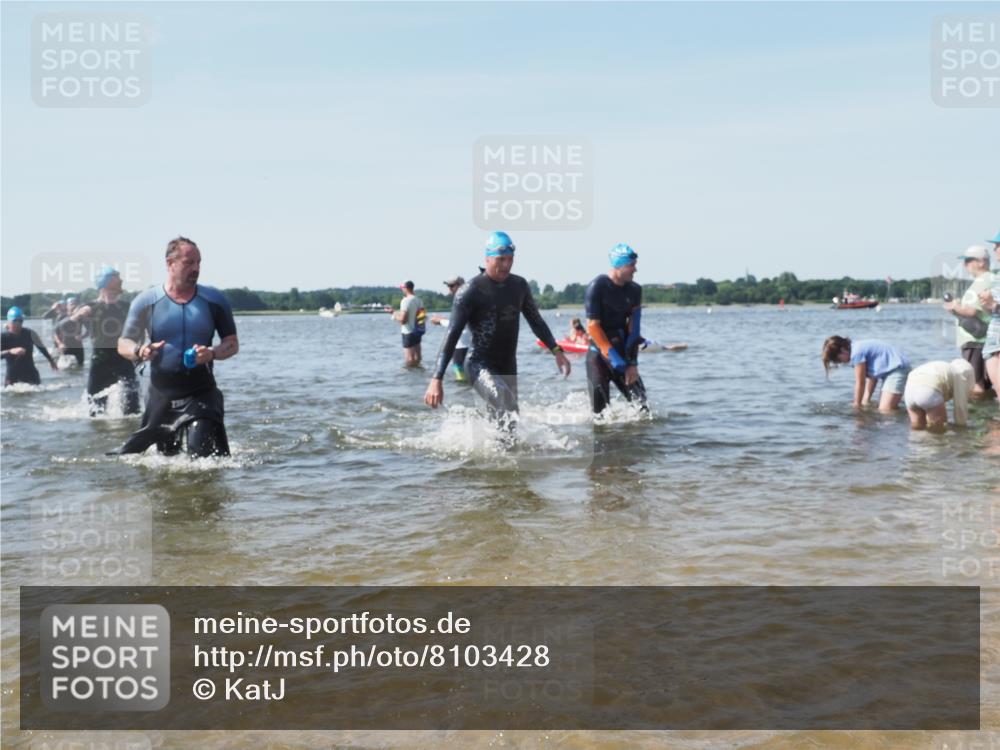 22.06.2025 - Viking Triathlon KatJ http://msf.ph/oto/8103428 22.06.2025 10:34:48 Schwimmen 17, 43, 77, 114, 161, 247, 284, 323, 341, 434, 548, 550 meine-sportfotos.de