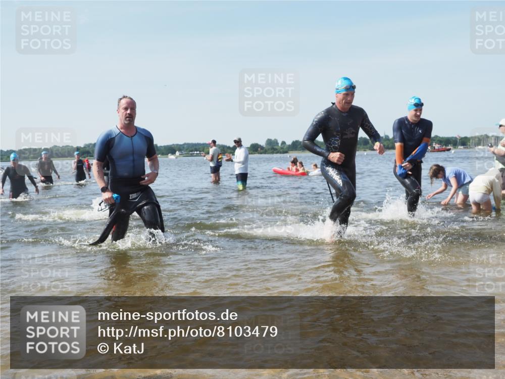 22.06.2025 - Viking Triathlon KatJ http://msf.ph/oto/8103479 22.06.2025 10:34:49 Schwimmen 17, 43, 77, 114, 161, 247, 284, 323, 434, 475, 548, 550 meine-sportfotos.de