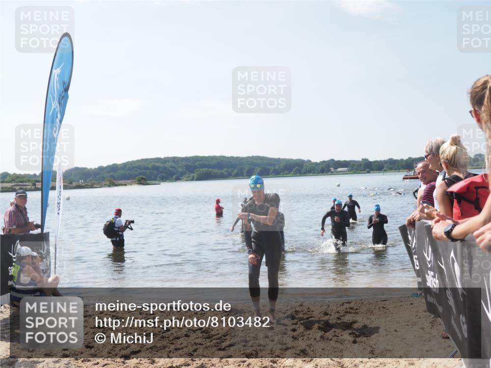 22.06.2025 - Viking Triathlon MichiJ http://msf.ph/oto/8103482 22.06.2025 10:46:40 Schwimmen 60, 143, 206, 333, 479, 498, 515 meine-sportfotos.de