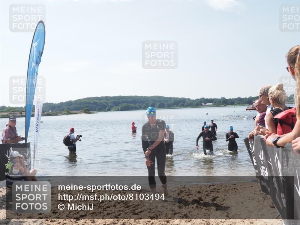 22.06.2025 - Viking Triathlon MichiJ http://msf.ph/oto/8103494 22.06.2025 10:46:40 Schwimmen 60, 143, 206, 333, 479, 498, 515 meine-sportfotos.de