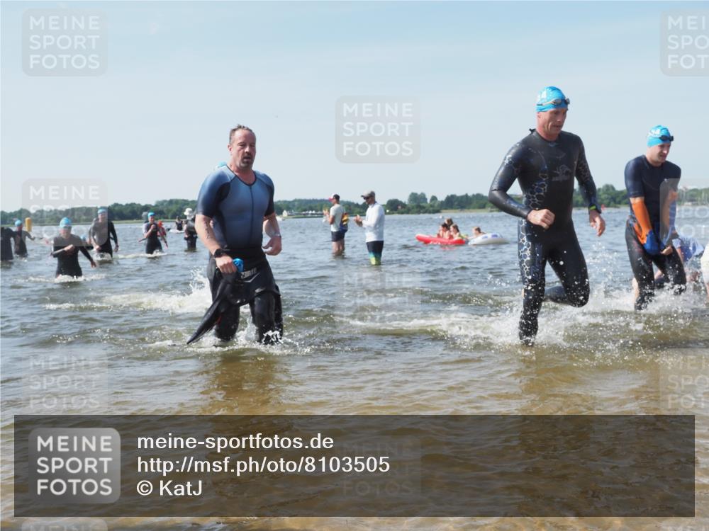 22.06.2025 - Viking Triathlon KatJ http://msf.ph/oto/8103505 22.06.2025 10:34:49 Schwimmen 17, 43, 77, 114, 161, 247, 284, 323, 434, 475, 548, 550 meine-sportfotos.de