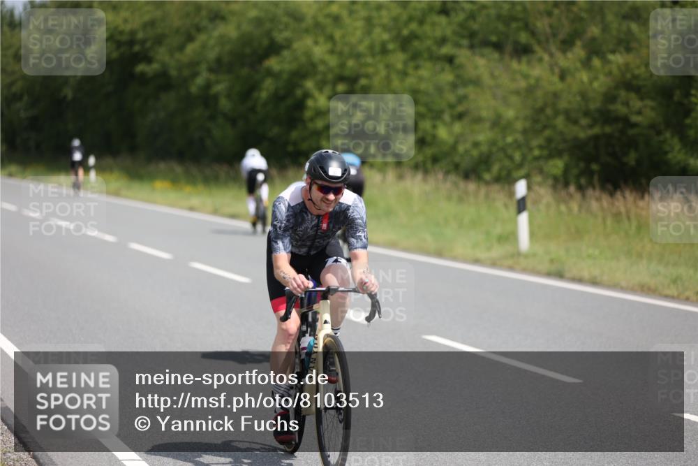 22.06.2025 - Viking Triathlon Yannick Fuchs http://msf.ph/oto/8103513 22.06.2025 12:06:27 Radfahren 76, 161, 215, 289, 367, 372 meine-sportfotos.de