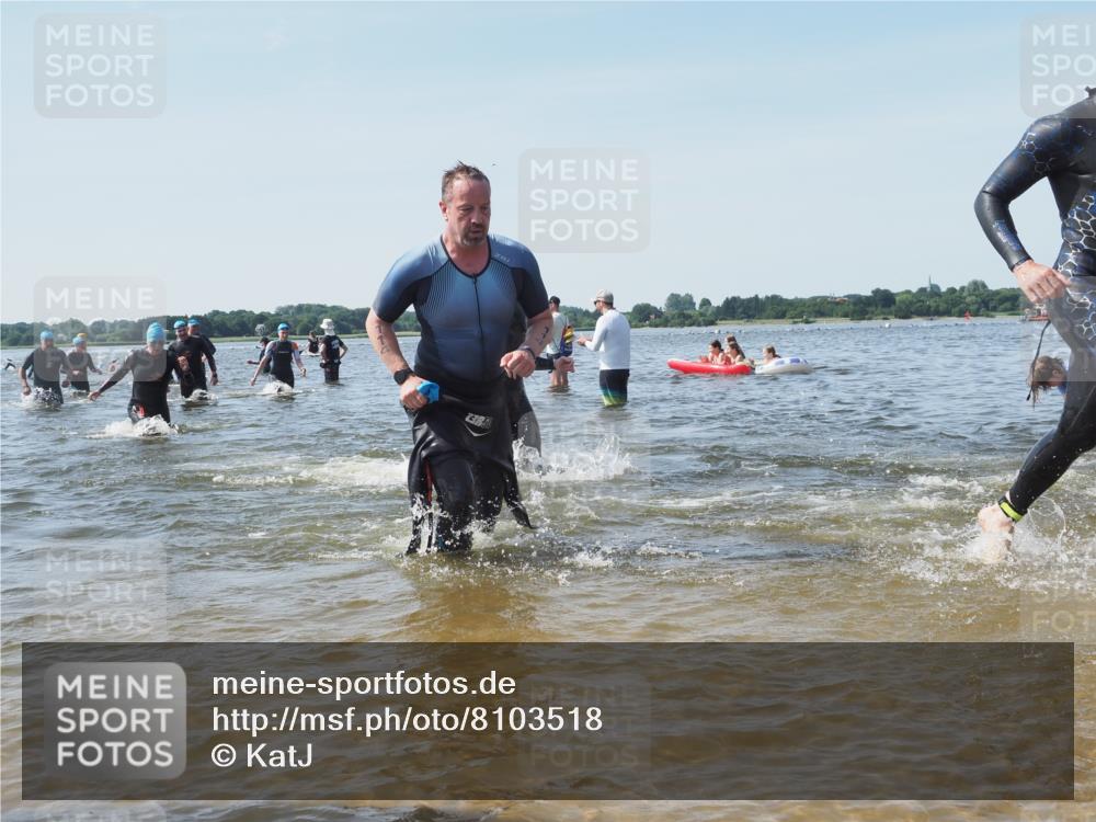 22.06.2025 - Viking Triathlon KatJ http://msf.ph/oto/8103518 22.06.2025 10:34:50 Schwimmen 17, 43, 77, 114, 161, 284, 323, 434, 475, 548, 550 meine-sportfotos.de