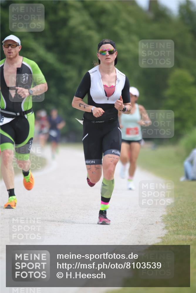 22.06.2025 - Viking Triathlon H.Heesch http://msf.ph/oto/8103539 22.06.2025 13:22:07 Laufen 11, 281 meine-sportfotos.de