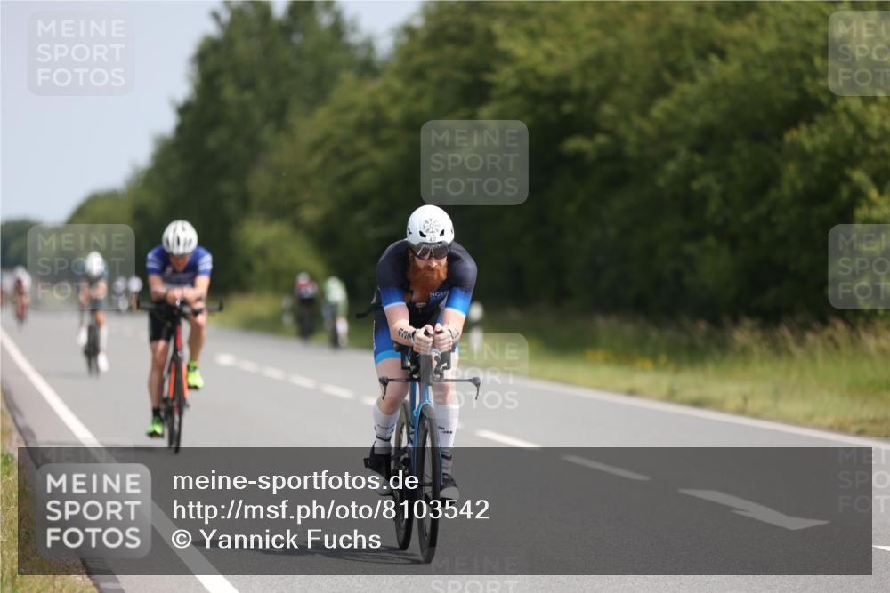 22.06.2025 - Viking Triathlon Yannick Fuchs http://msf.ph/oto/8103542 22.06.2025 11:27:13 Radfahren 253, 437, 529 meine-sportfotos.de